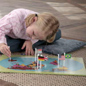 Montessori Landkarte mit Flaggen