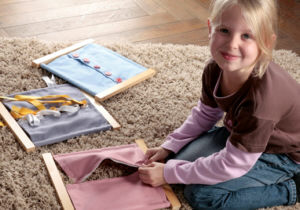 Montessori-Material Schleifenrahmen